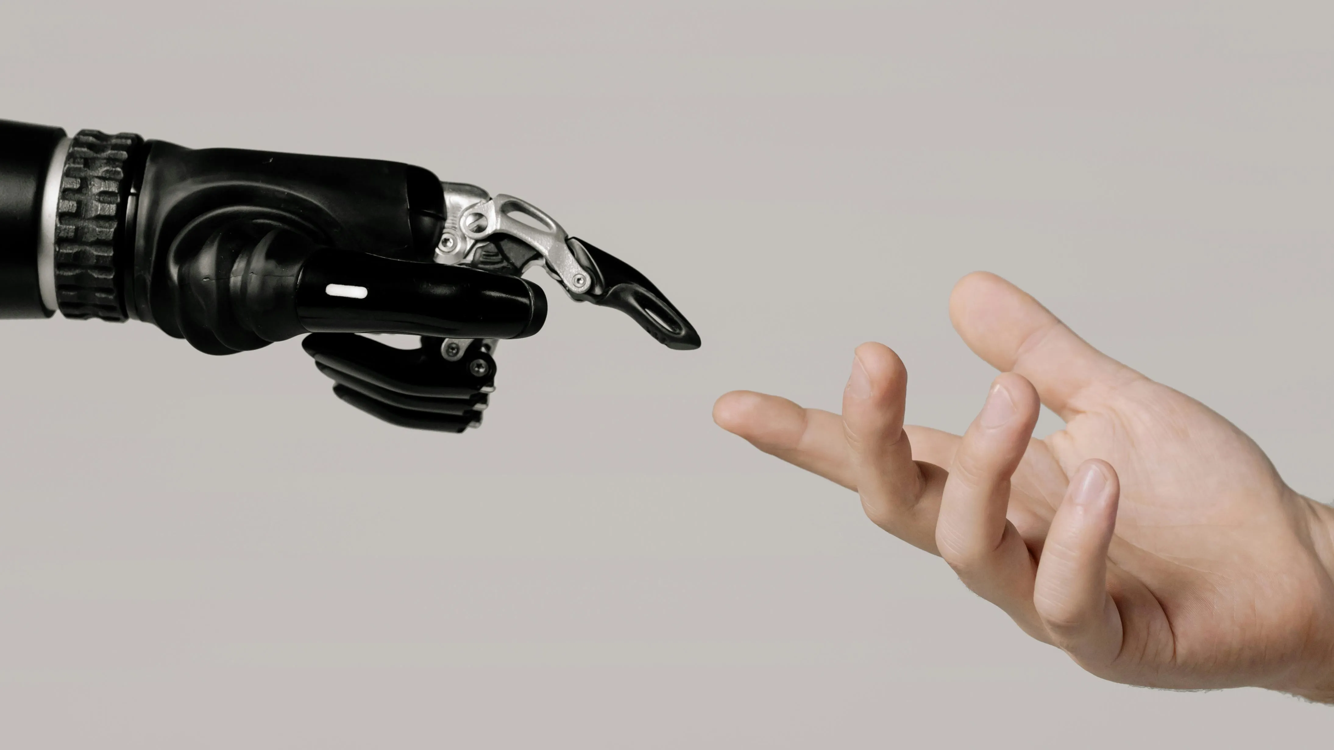 AI în dezvoltarea web: Eficiență și iluzii